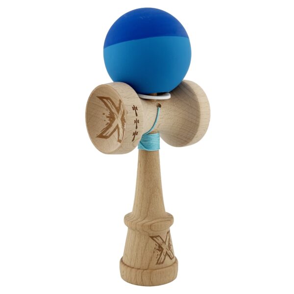 Kendama X Originala, Profesionala, Flippy, Cupe Mari KING SIZE V3, Rubber Grip, Gaura in Baza, Rulment Metalic, din lemn 18 cm, Ata 62/65 cm, Bicolor Albastru/Albastru deschis